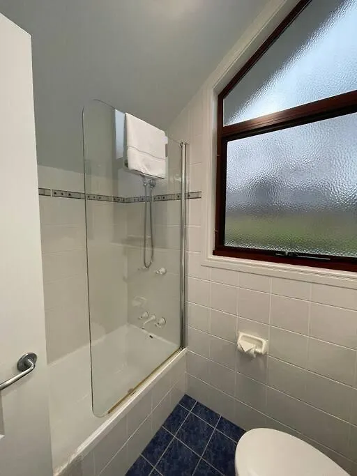 Quingilli Luxury Chalet 2 Bedroom Ravensbourne