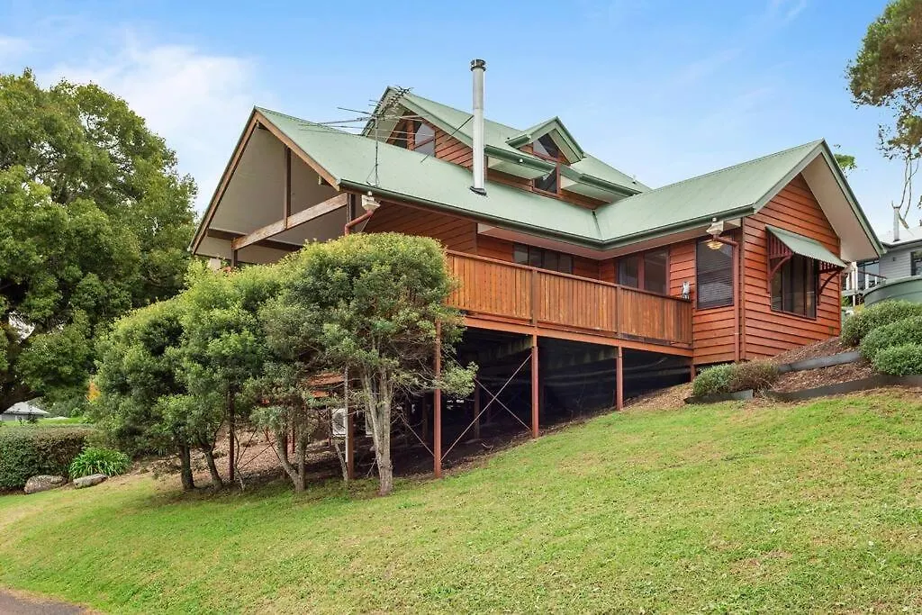 Quingilli Luxury Chalet 2 Bedroom Ravensbourne Australia